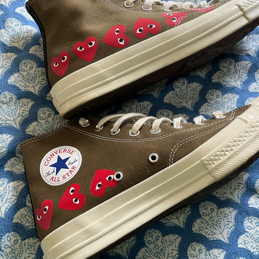 Comme des Garcons Play x Chuck 70 Hi Top 'Multi Heart' Olive M9/ W11 - Picture 2 of 9
